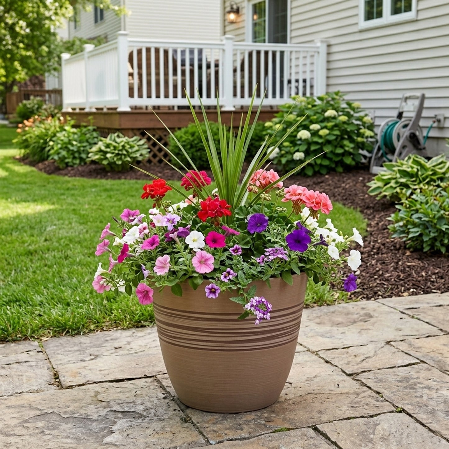 GreenShip Planter Pots for Indoor & Outdoor Plants, Set of 2 Modern Decorative Flower Pots with Drainage Hole